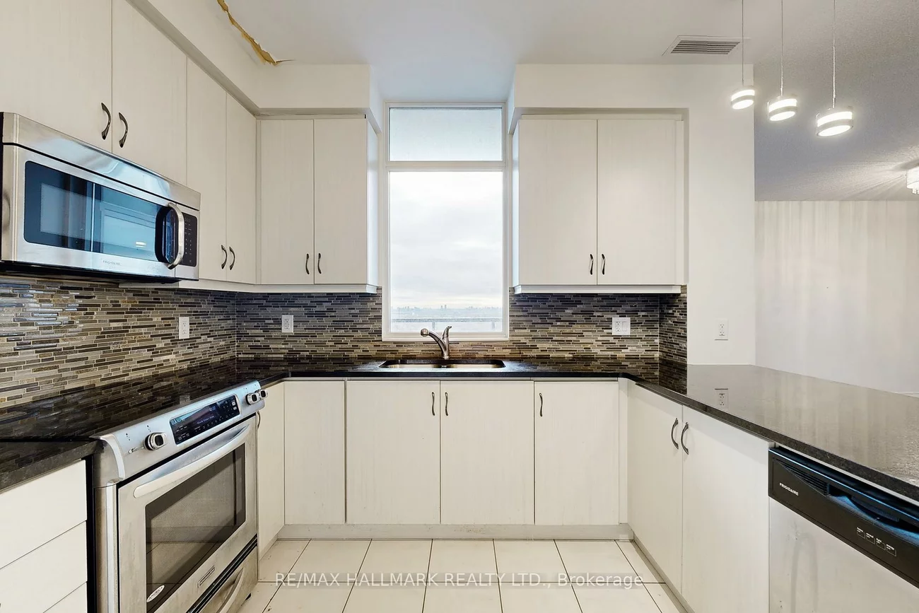 9255, Jane, Maple, Vaughan