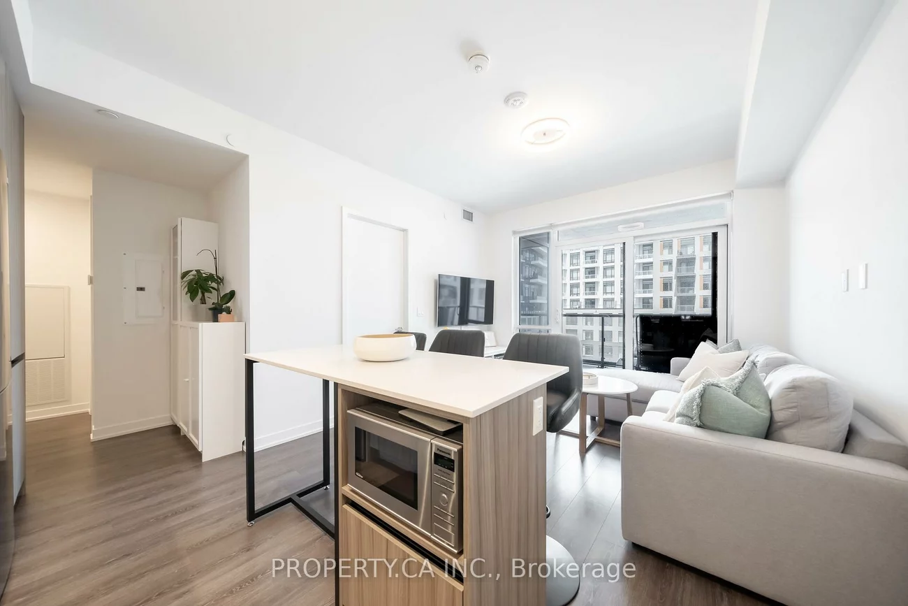 7950, Bathurst, Beverley Glen, Vaughan