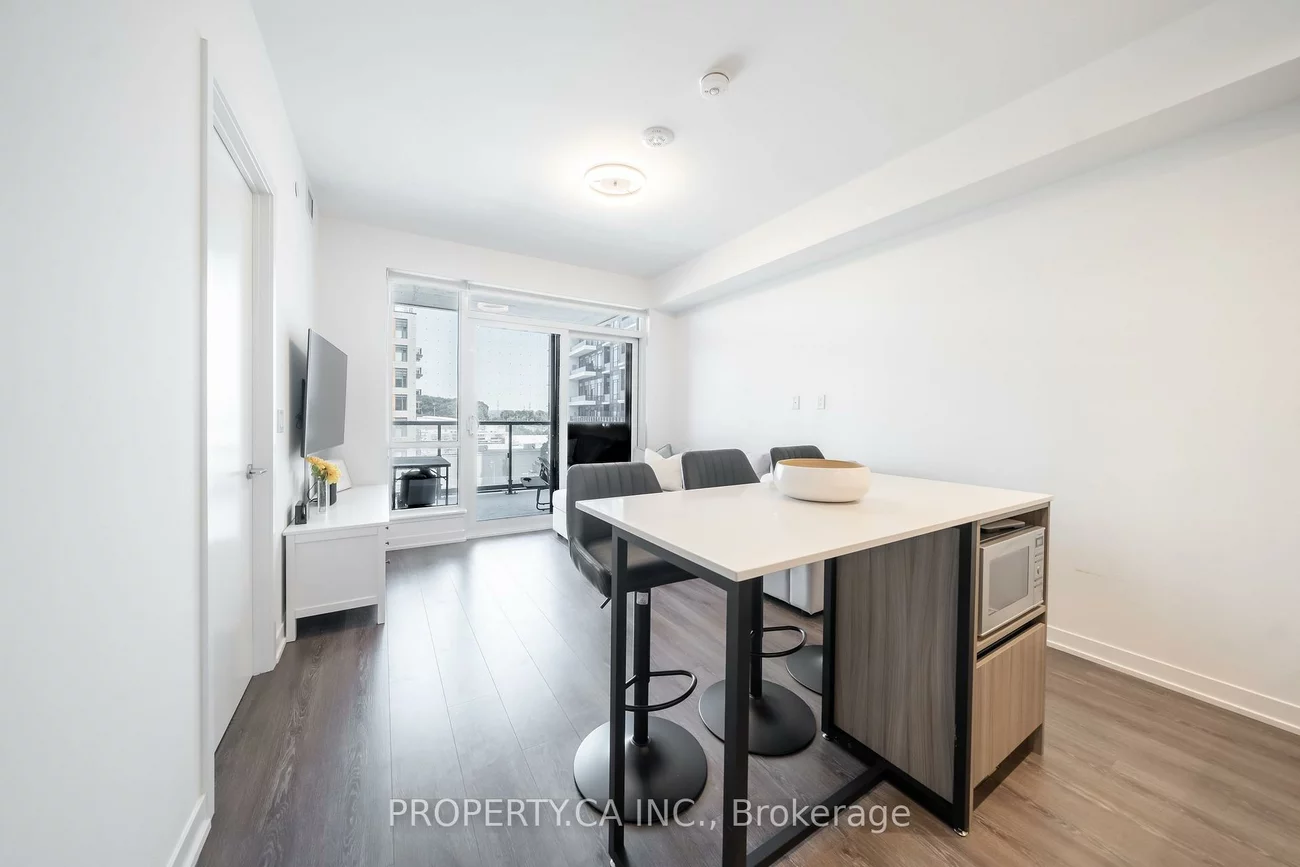 7950, Bathurst, Beverley Glen, Vaughan