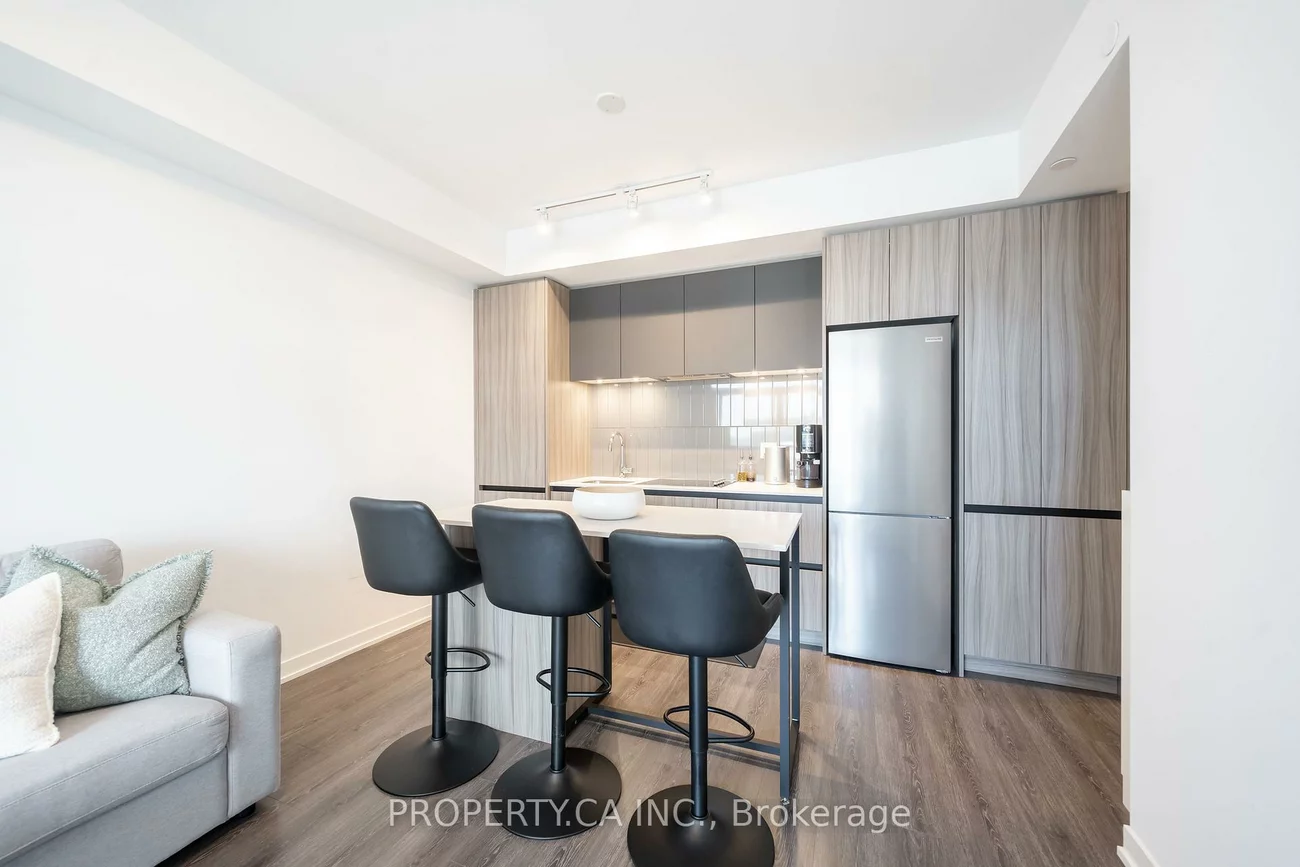 7950, Bathurst, Beverley Glen, Vaughan