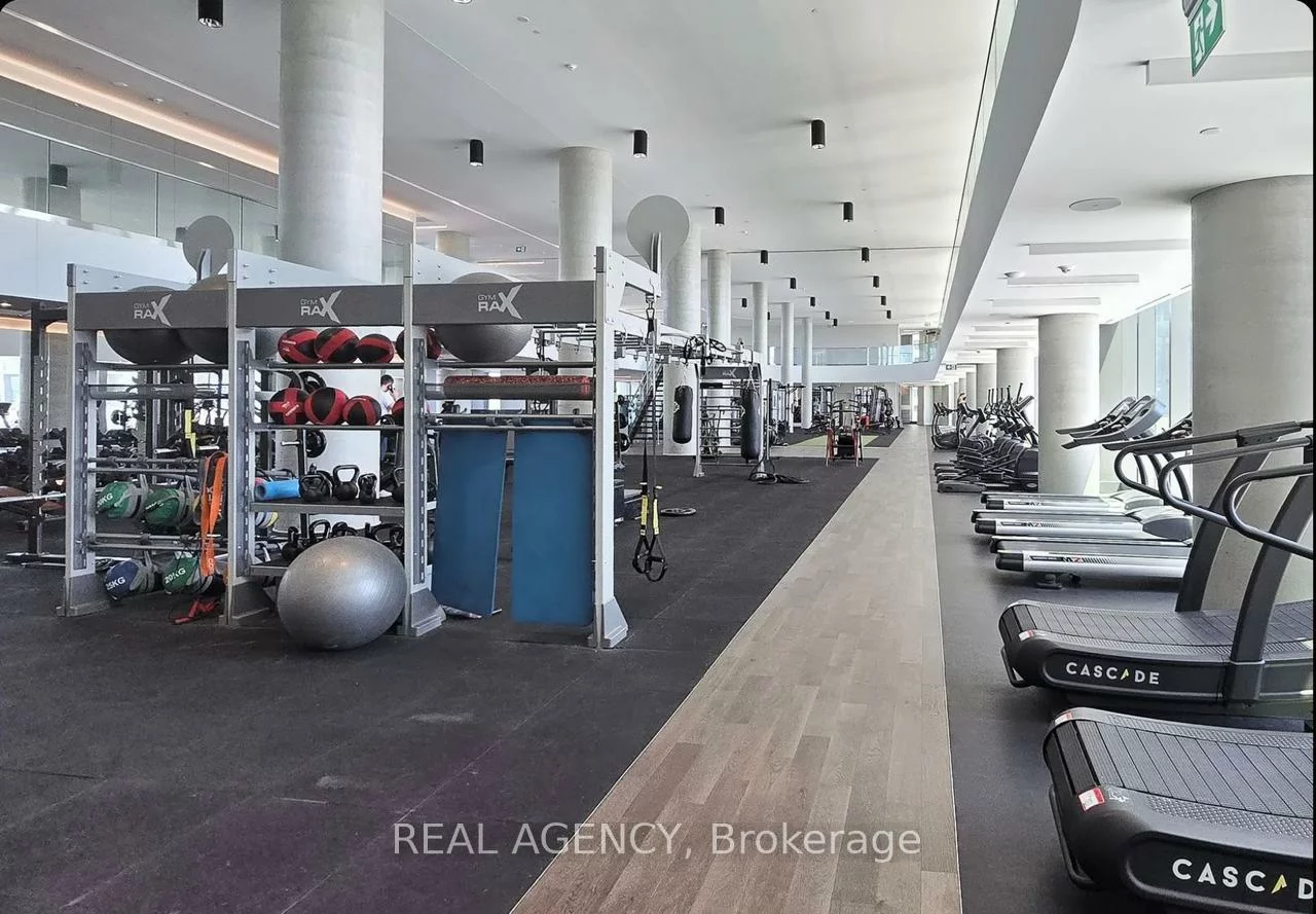 1000, Portage, Vaughan Corporate Centre, Vaughan