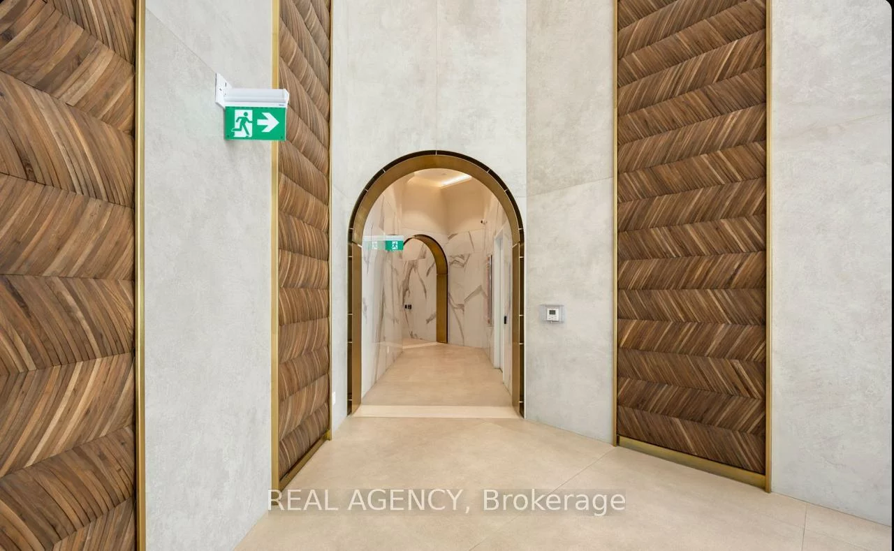 1000, Portage, Vaughan Corporate Centre, Vaughan