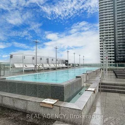 1000, Portage, Vaughan Corporate Centre, Vaughan