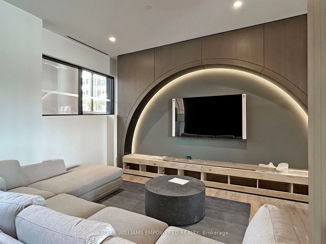 7950, Bathurst, Beverley Glen, Vaughan