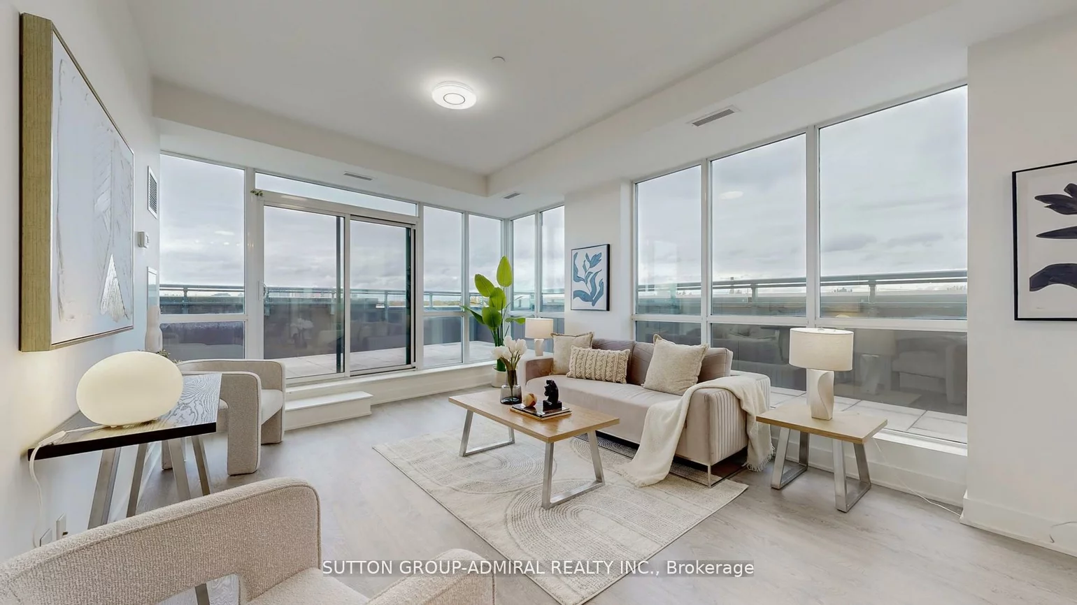 7608, Yonge, Crestwood-Springfarm-Yorkhill, Vaughan