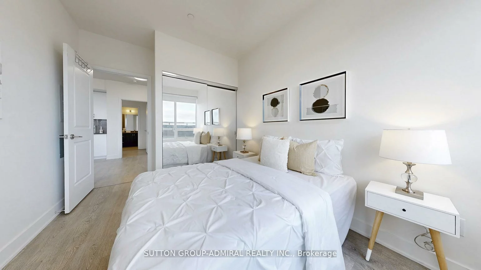 7608, Yonge, Crestwood-Springfarm-Yorkhill, Vaughan