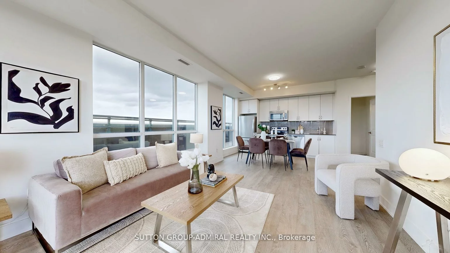 7608, Yonge, Crestwood-Springfarm-Yorkhill, Vaughan