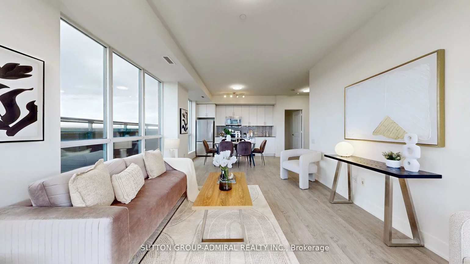 7608, Yonge, Crestwood-Springfarm-Yorkhill, Vaughan