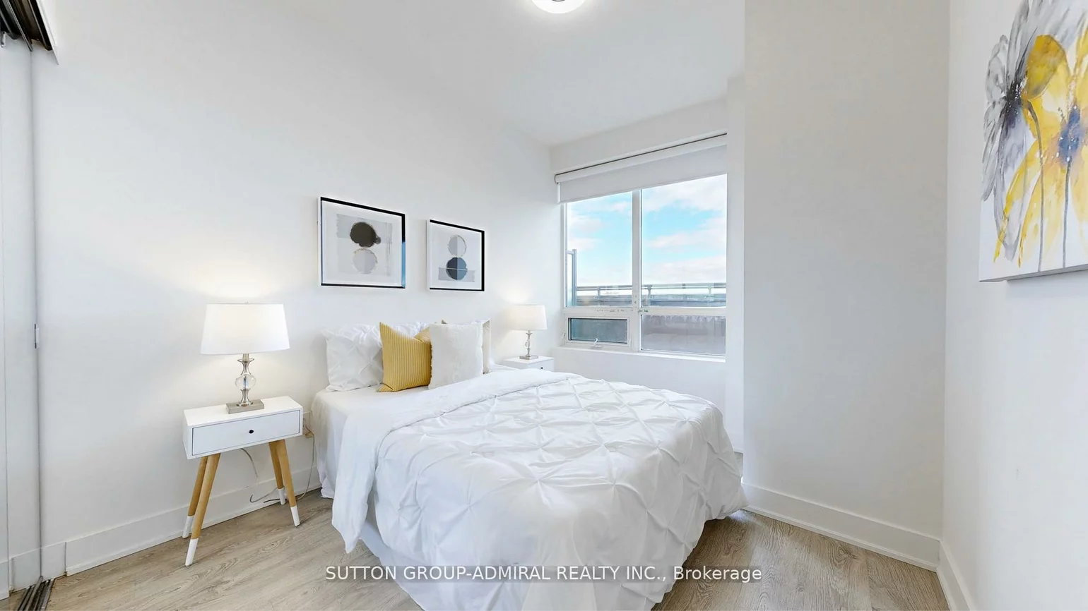 7608, Yonge, Crestwood-Springfarm-Yorkhill, Vaughan