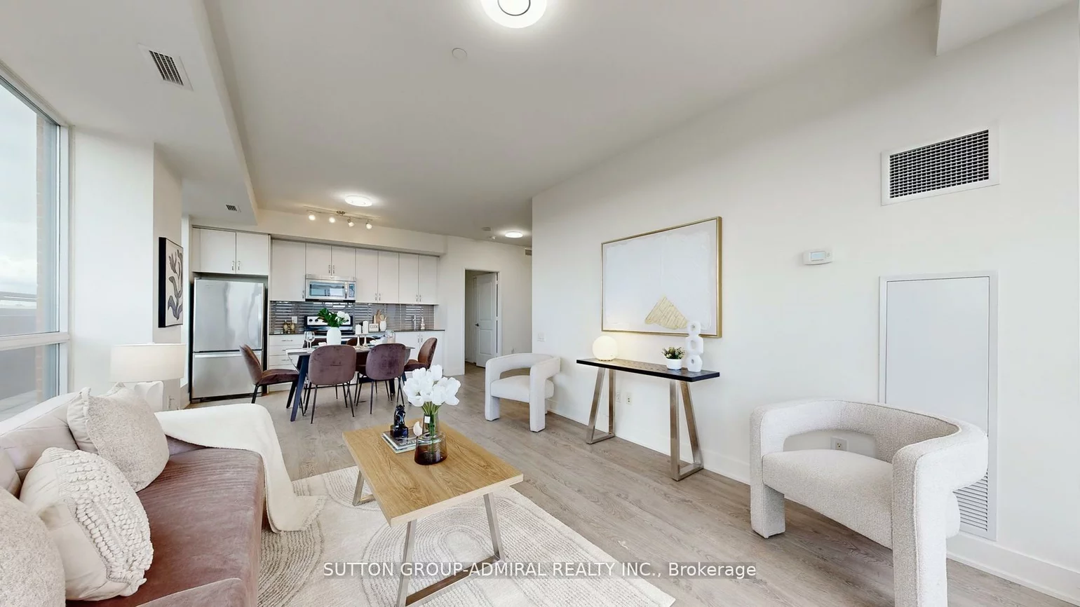 7608, Yonge, Crestwood-Springfarm-Yorkhill, Vaughan