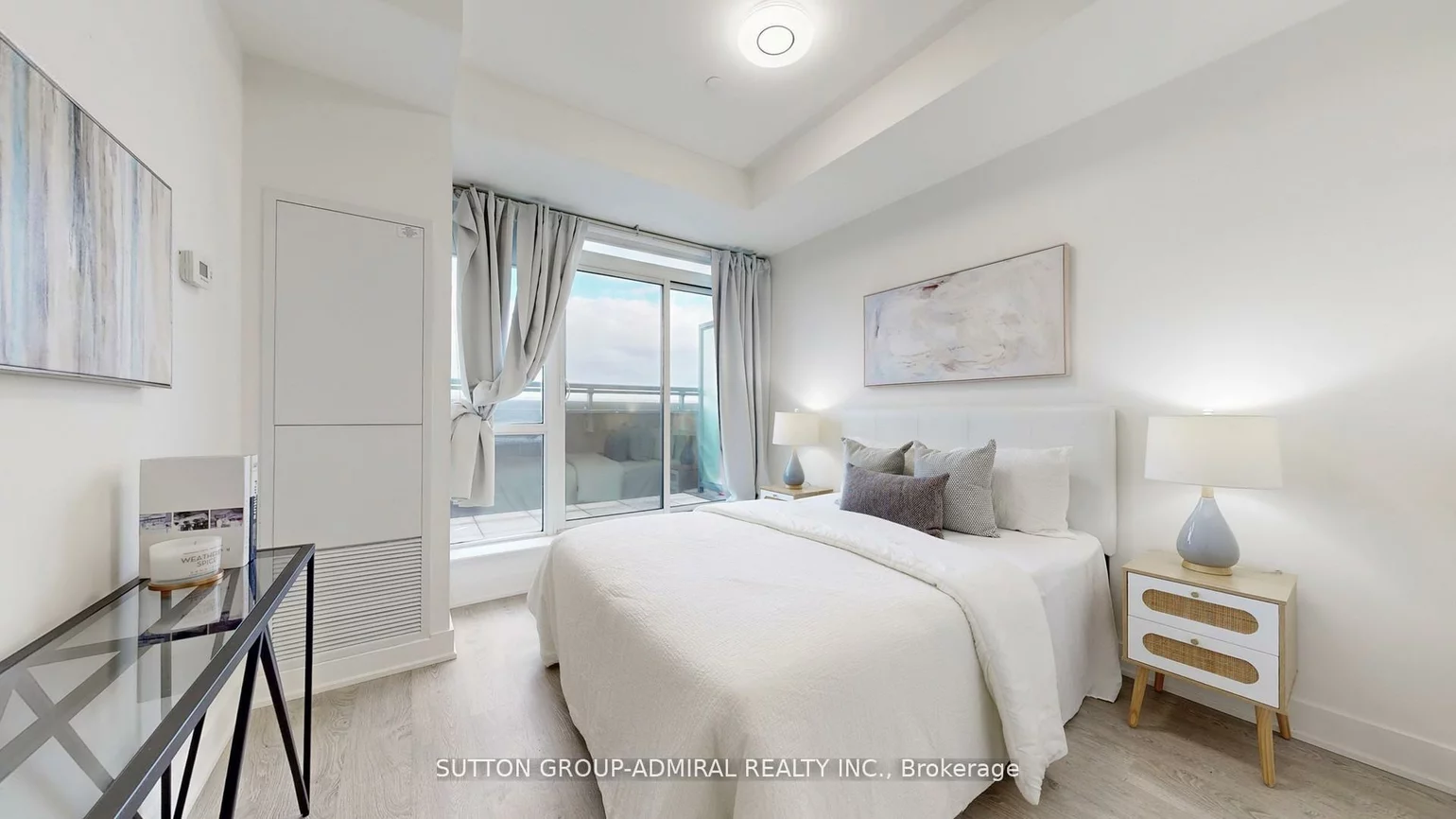 7608, Yonge, Crestwood-Springfarm-Yorkhill, Vaughan