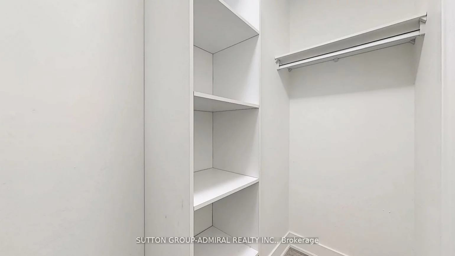 7608, Yonge, Crestwood-Springfarm-Yorkhill, Vaughan