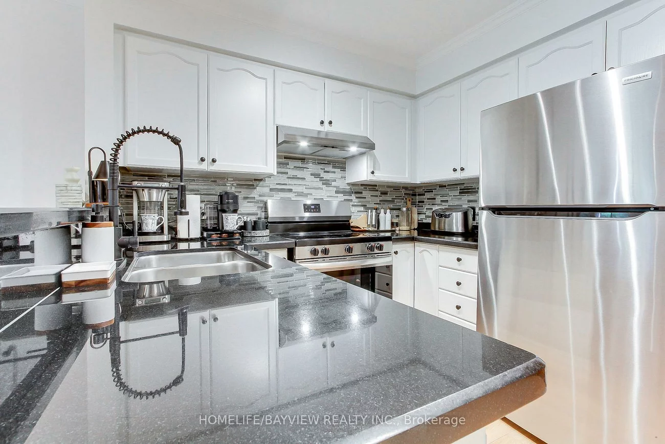 245, Pine Grove, Islington Woods, Vaughan