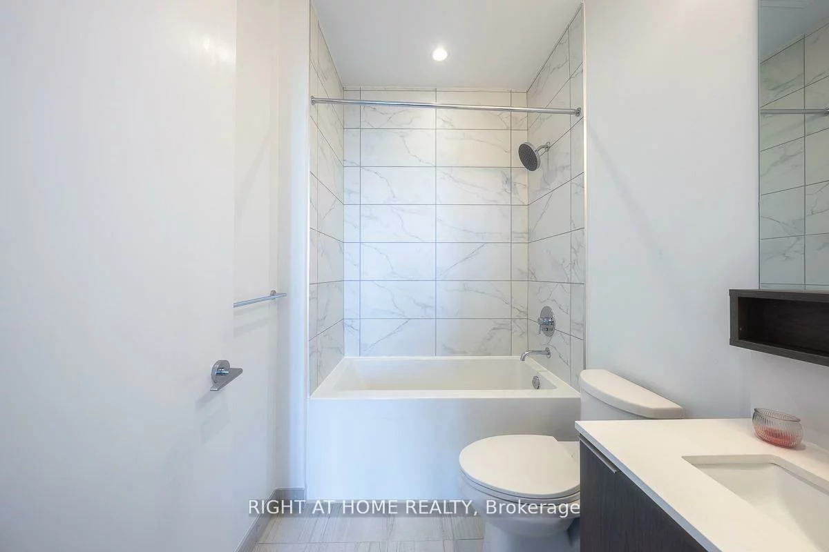 950, Portage, Vaughan Corporate Centre, Vaughan