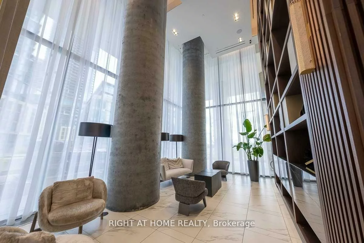 950, Portage, Vaughan Corporate Centre, Vaughan