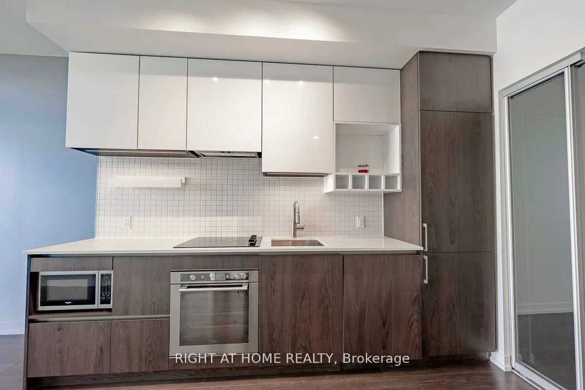 950, Portage, Vaughan Corporate Centre, Vaughan