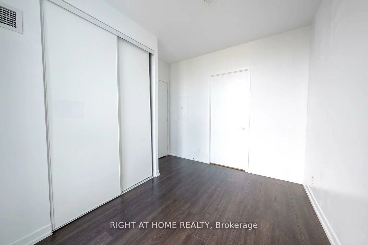 950, Portage, Vaughan Corporate Centre, Vaughan