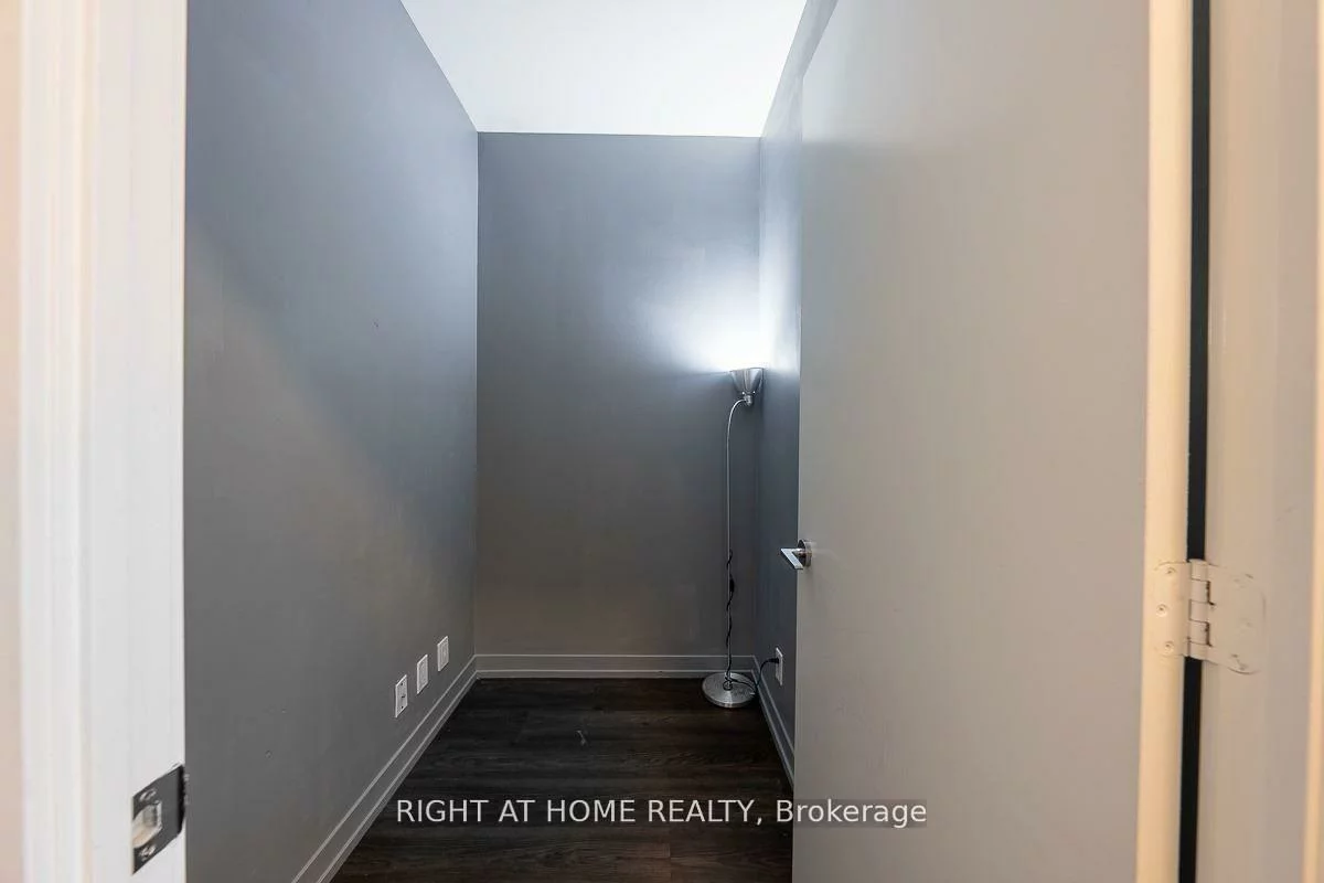 950, Portage, Vaughan Corporate Centre, Vaughan