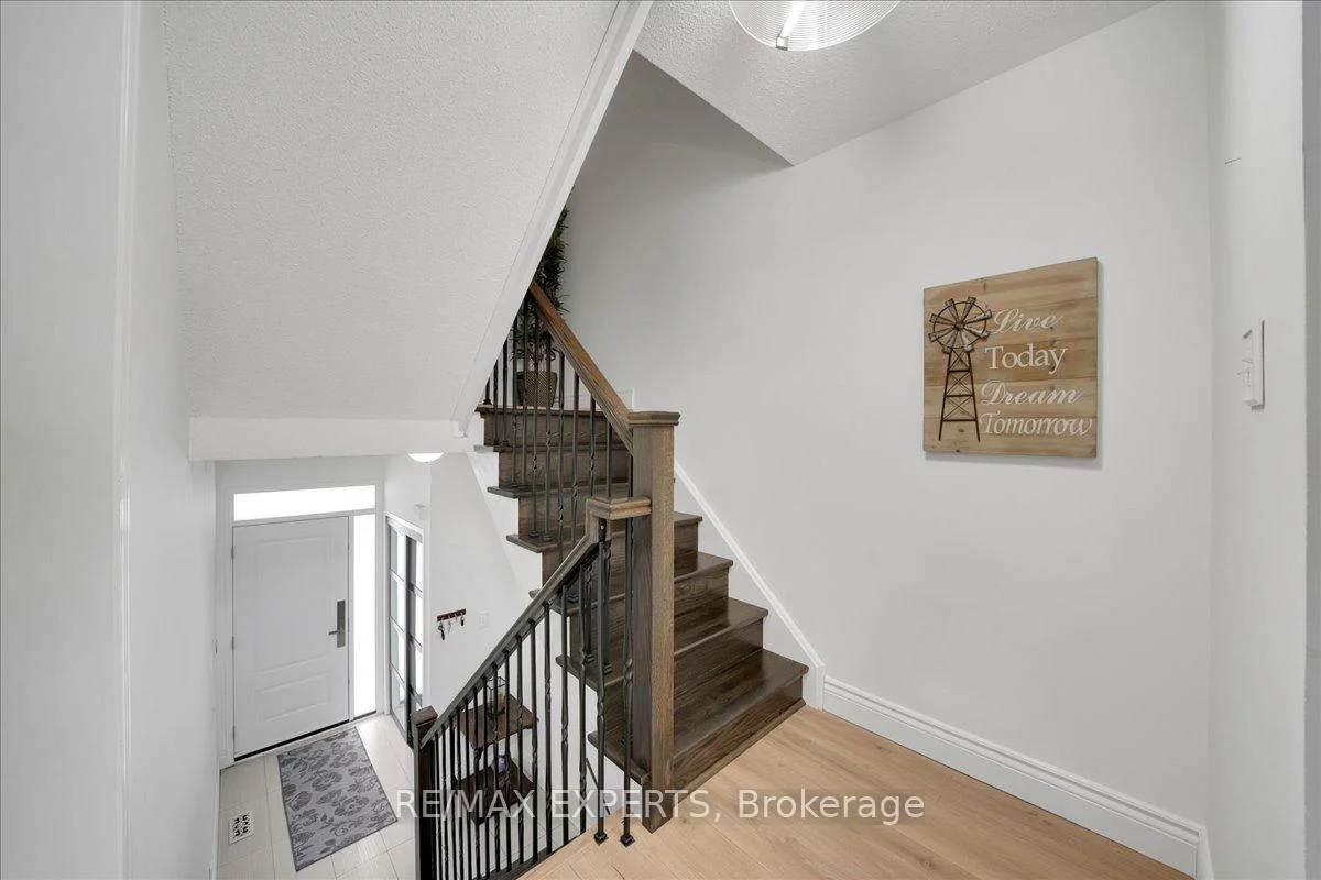 165, Fieldstone, East Woodbridge, Vaughan