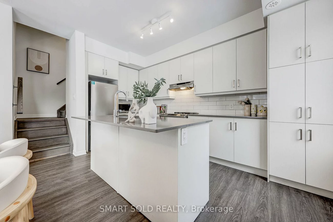 10, Almond Blossom, Vaughan Corporate Centre, Vaughan