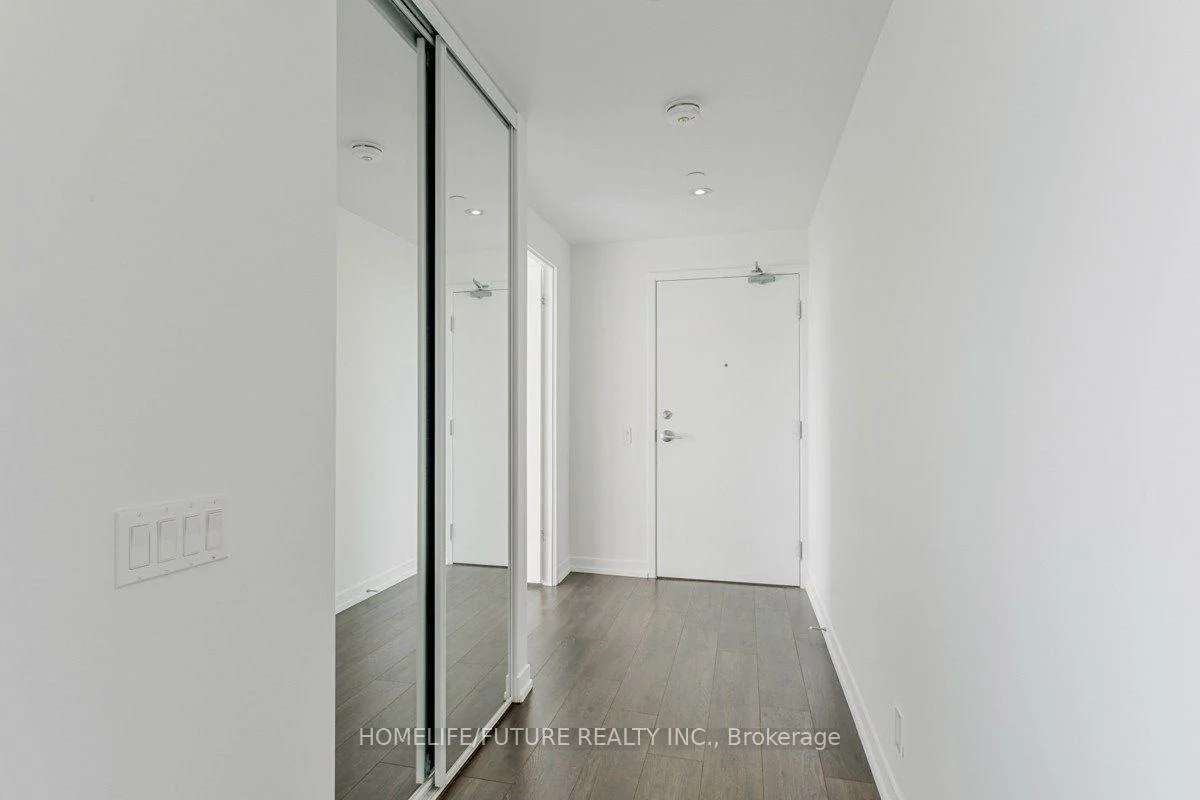 898, Portage, Vaughan Corporate Centre, Vaughan