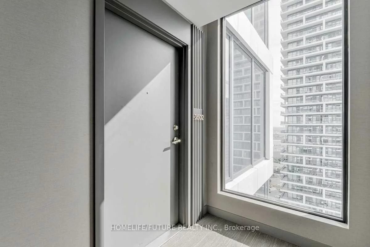 898, Portage, Vaughan Corporate Centre, Vaughan