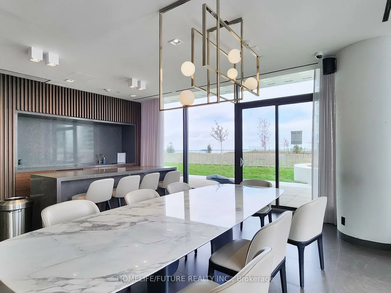 898, Portage, Vaughan Corporate Centre, Vaughan