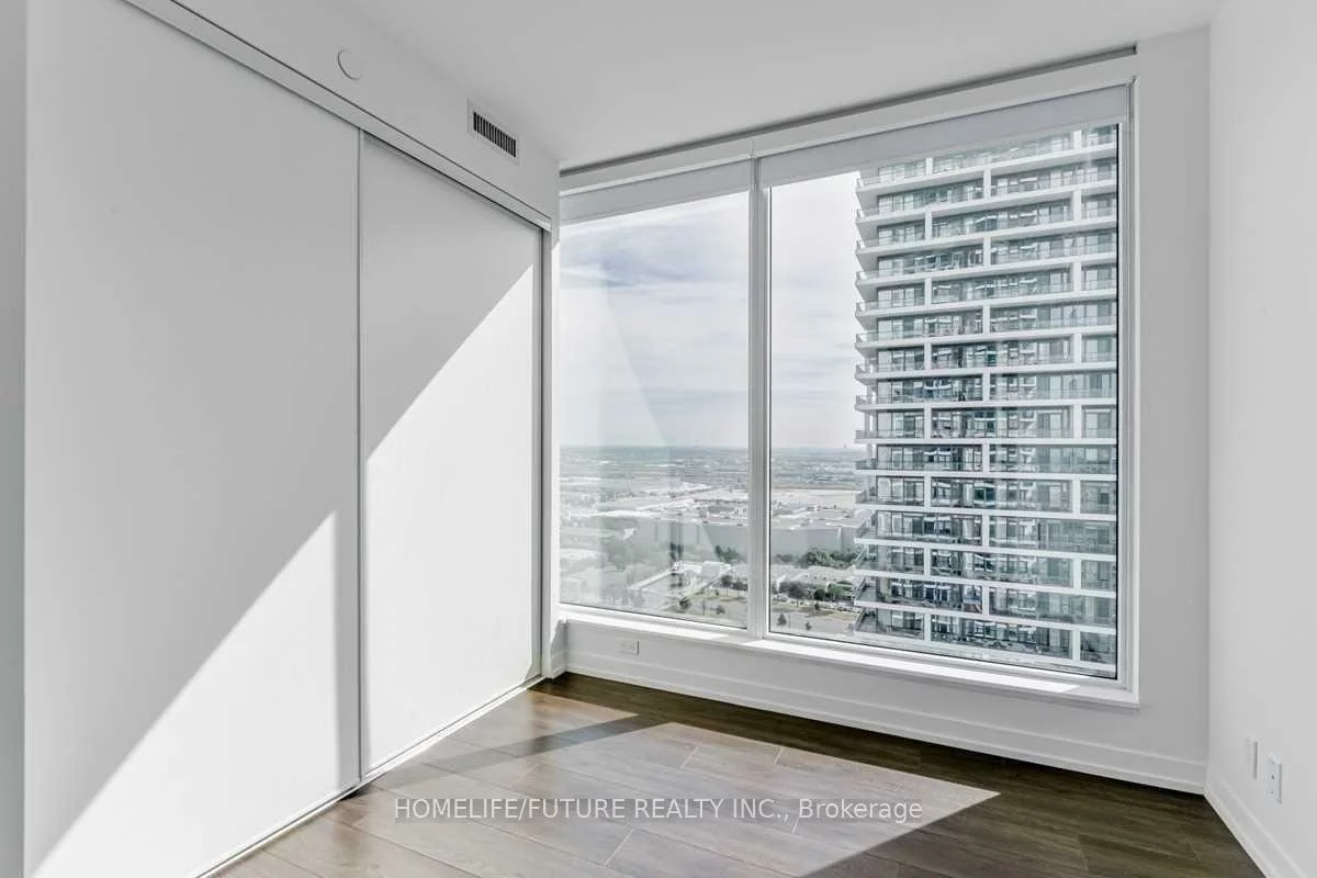 898, Portage, Vaughan Corporate Centre, Vaughan