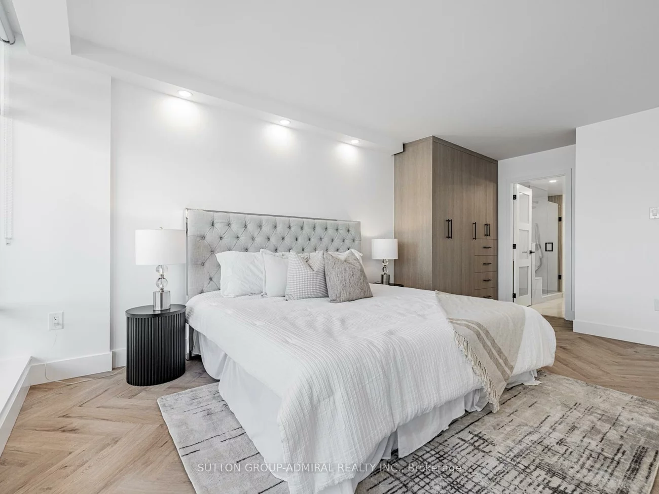 7420, Bathurst, Brownridge, Vaughan