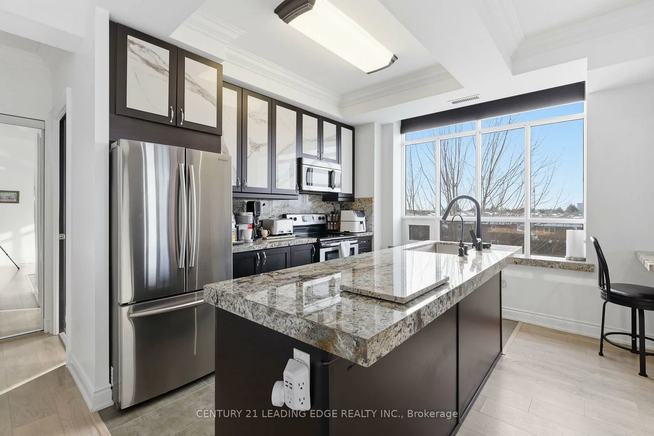 2396, MAJOR MACKENZIE, Maple, Vaughan