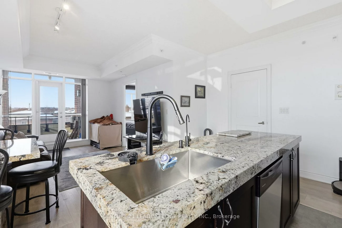 2396, MAJOR MACKENZIE, Maple, Vaughan