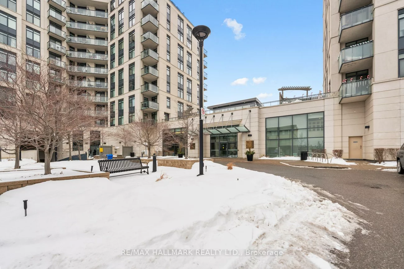 12, Woodstream, Vaughan Grove, Vaughan