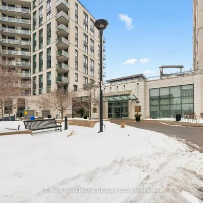 12, Woodstream, Vaughan Grove, Vaughan