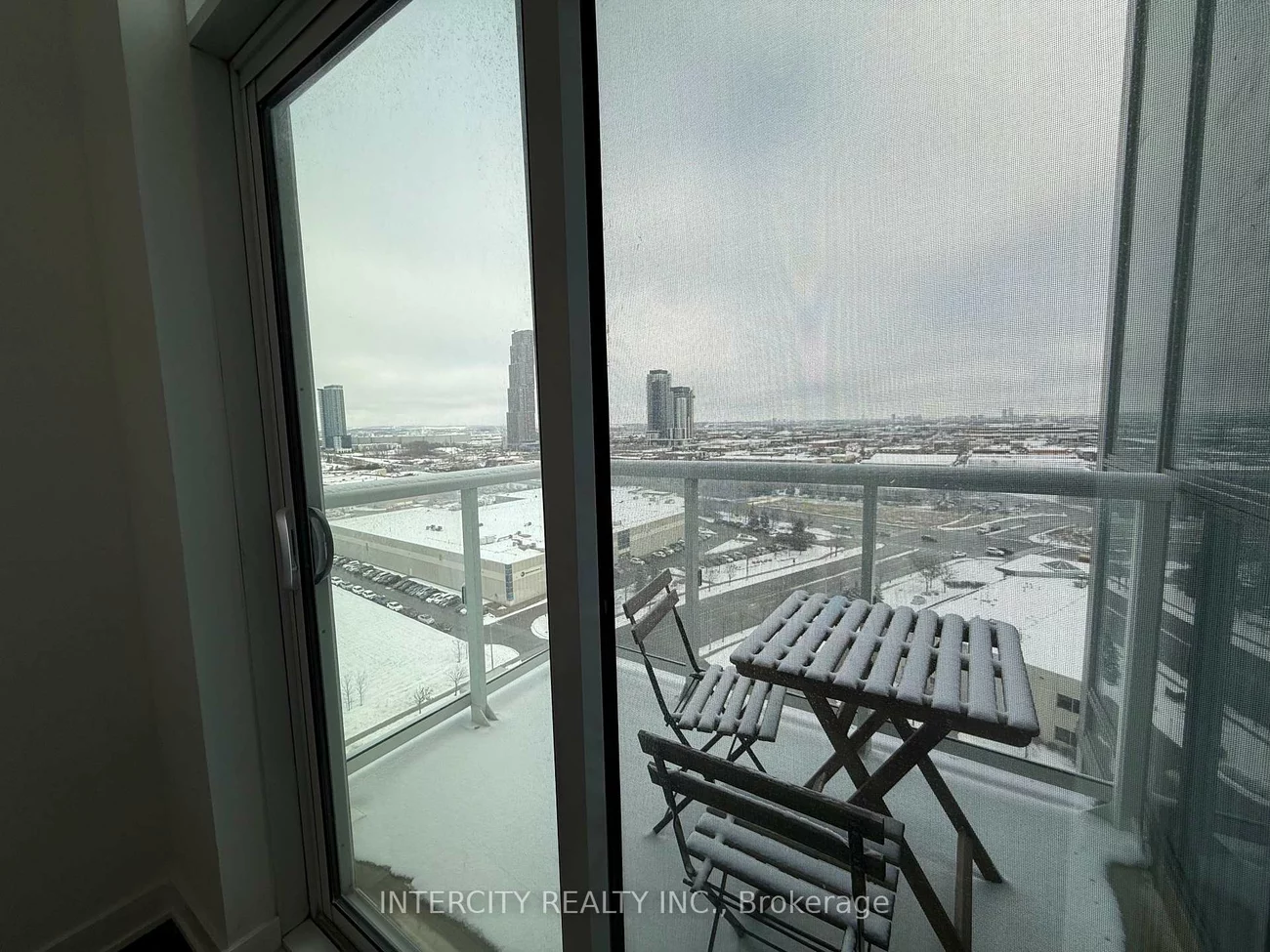 60, Honeycrisp, Vaughan Corporate Centre, Vaughan