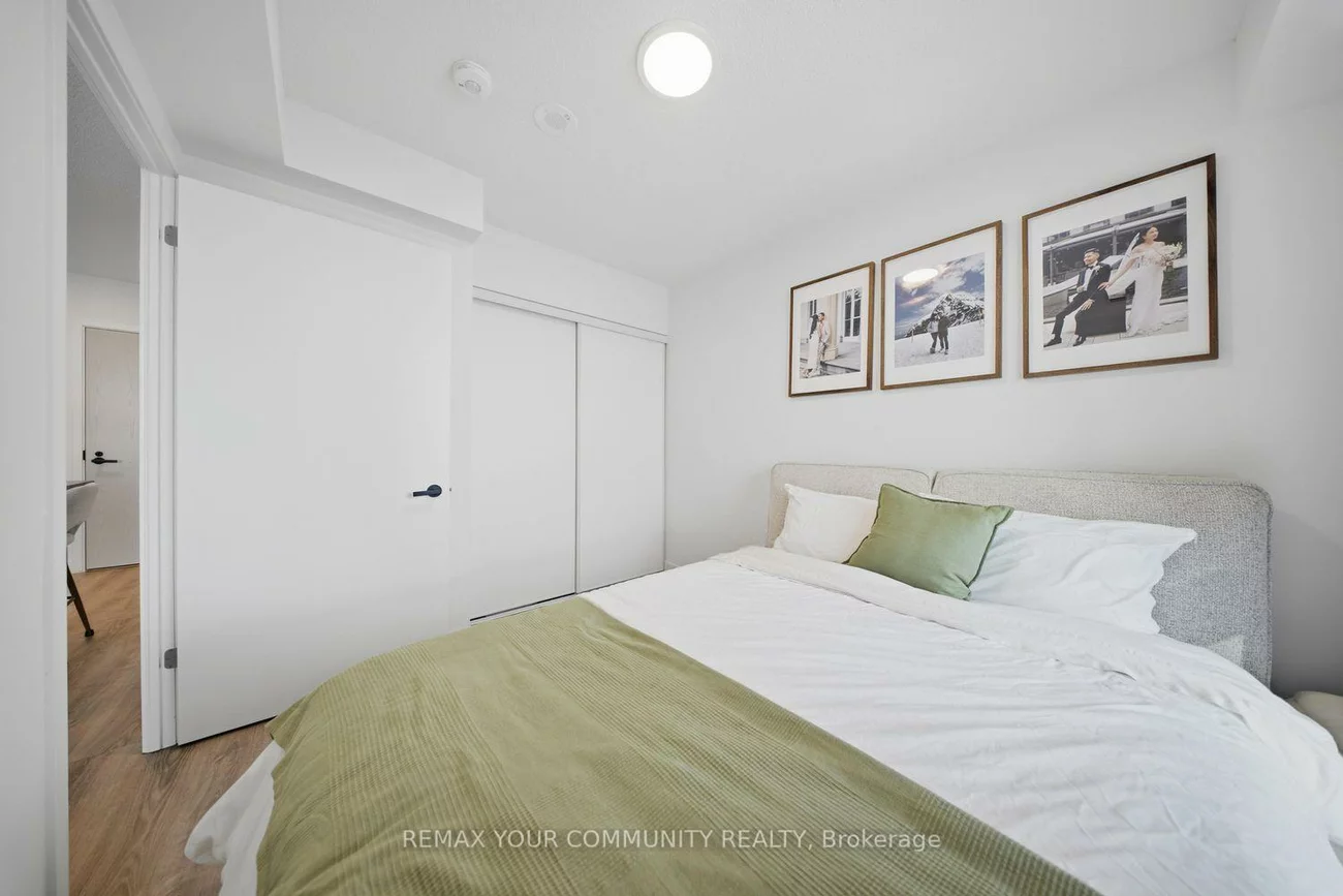 195, Commerce, Vaughan Corporate Centre, Vaughan