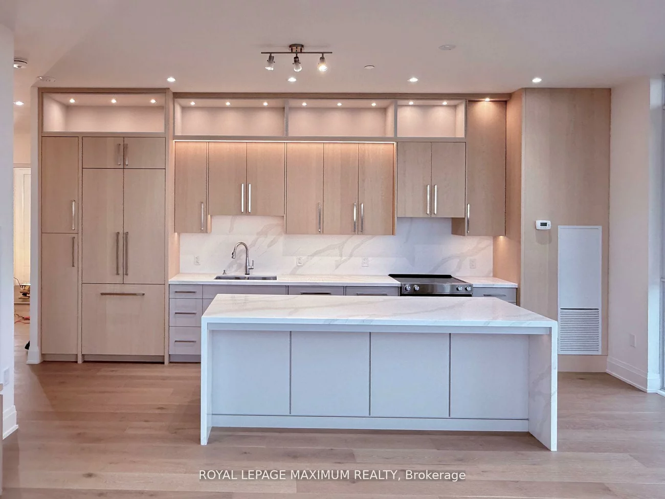 9000, Jane, Vellore Village, Vaughan