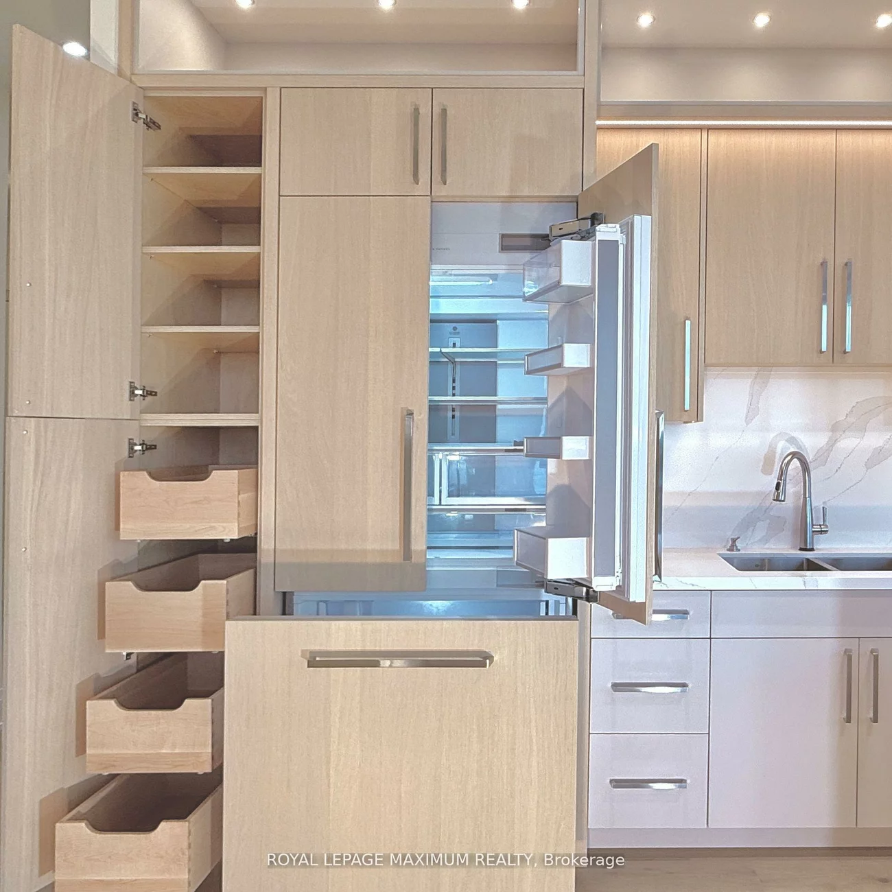 9000, Jane, Vellore Village, Vaughan