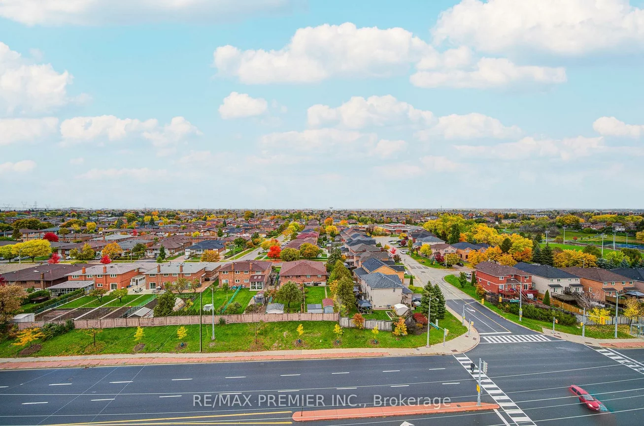 12, Woodstream, Vaughan Grove, Vaughan