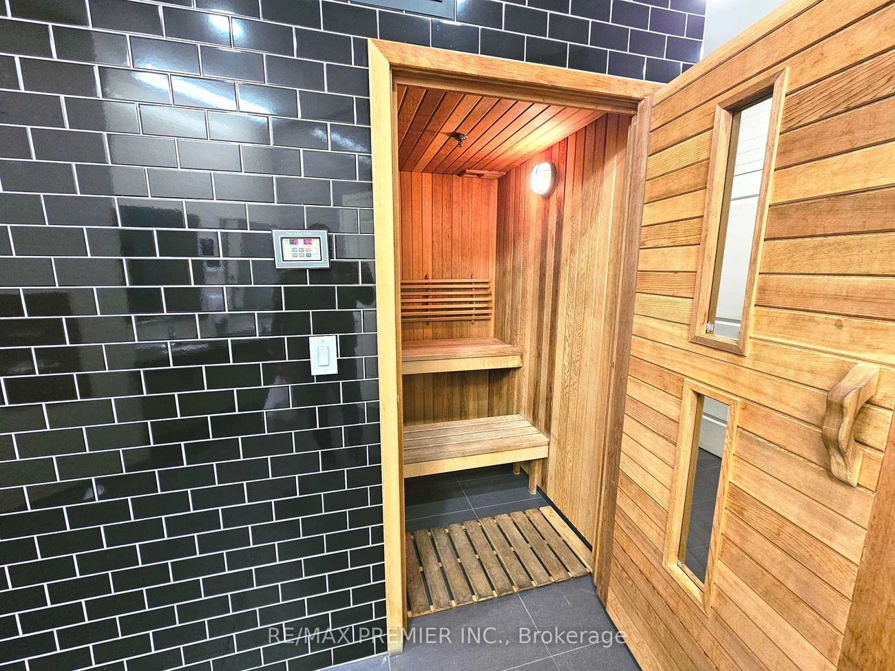 12, Woodstream, Vaughan Grove, Vaughan