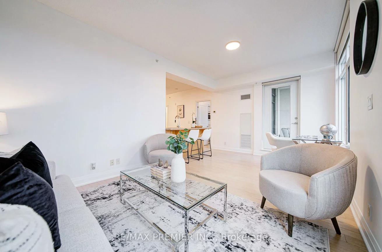 12, Woodstream, Vaughan Grove, Vaughan