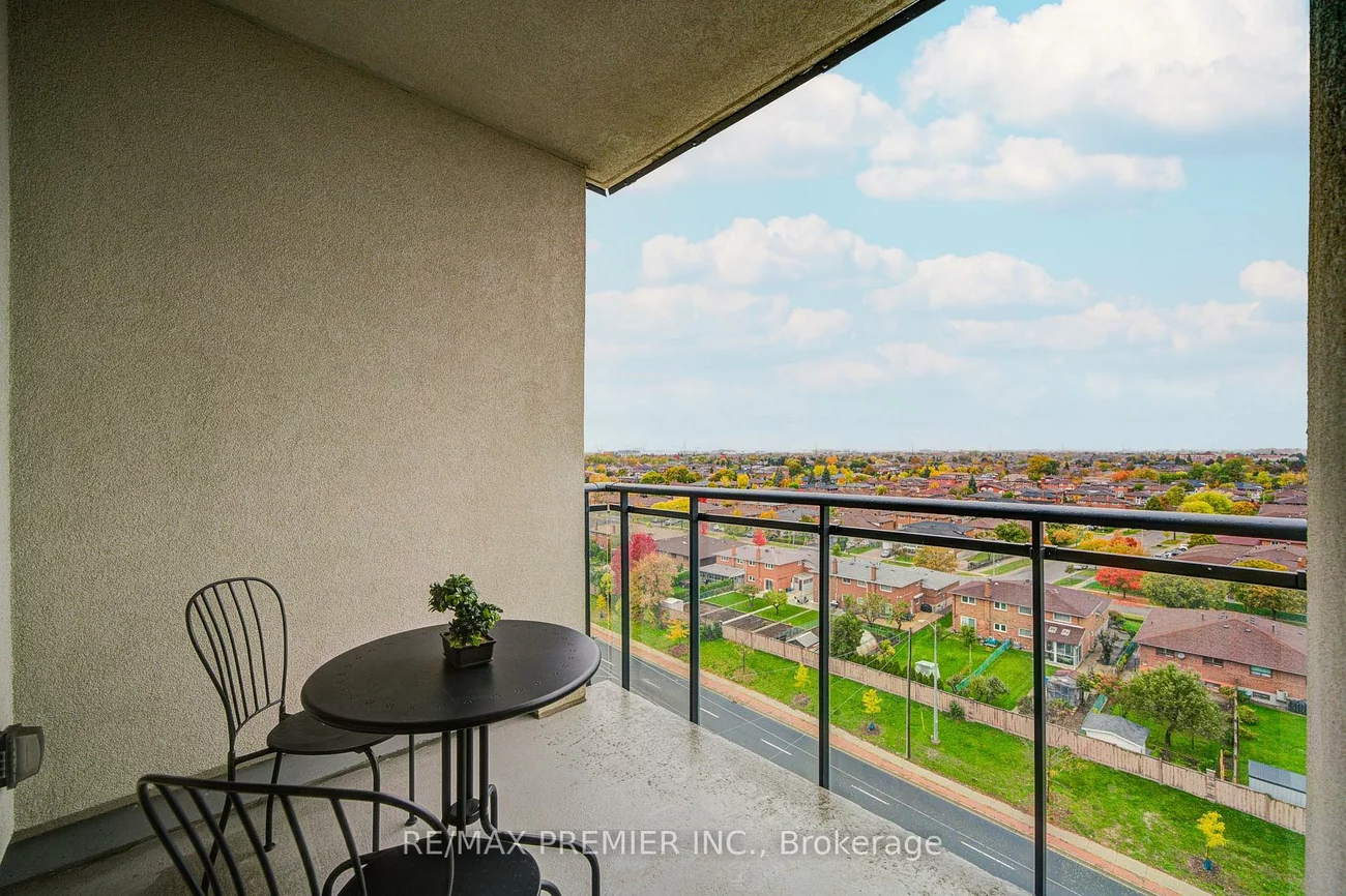 12, Woodstream, Vaughan Grove, Vaughan