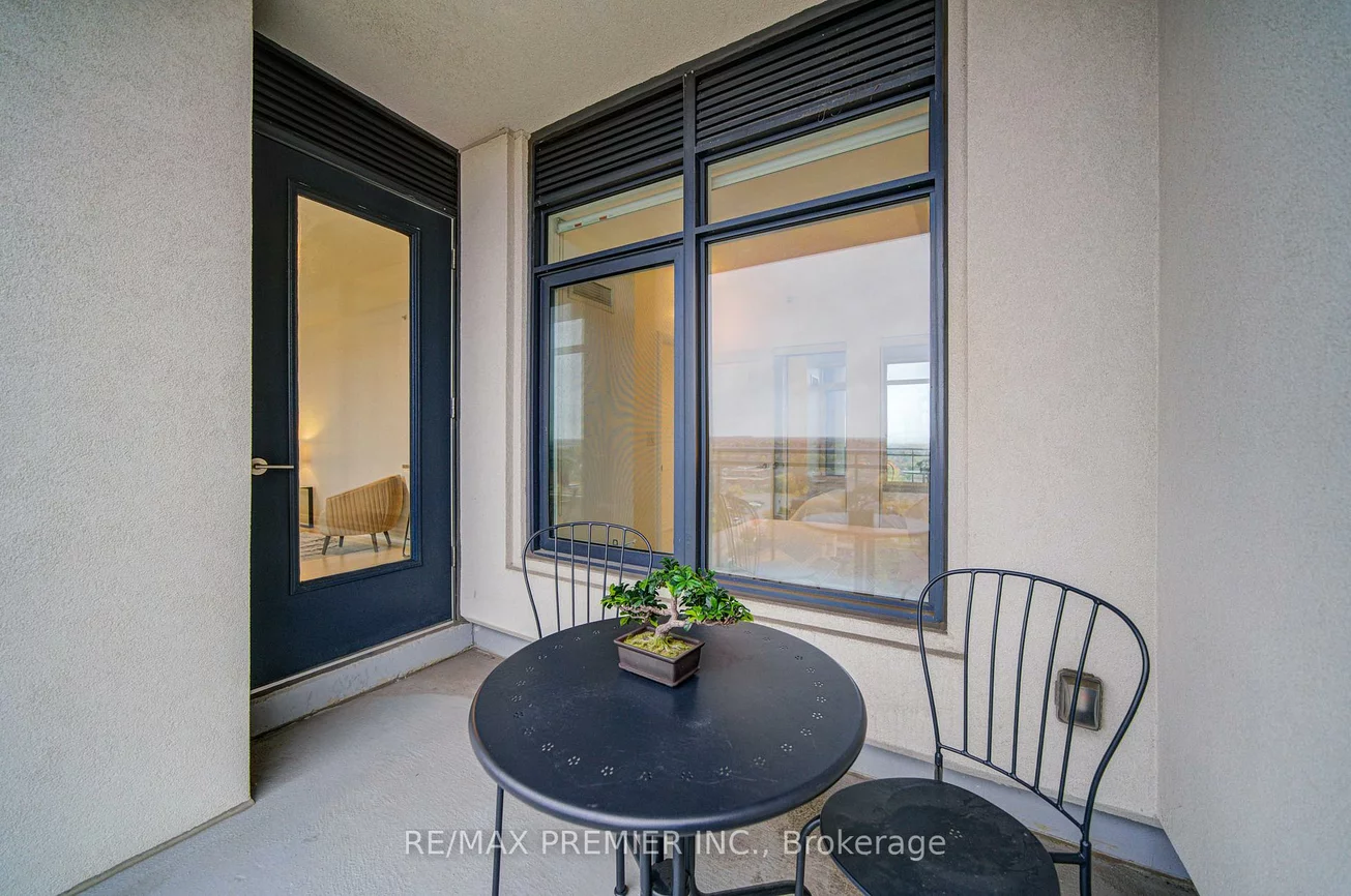 12, Woodstream, Vaughan Grove, Vaughan