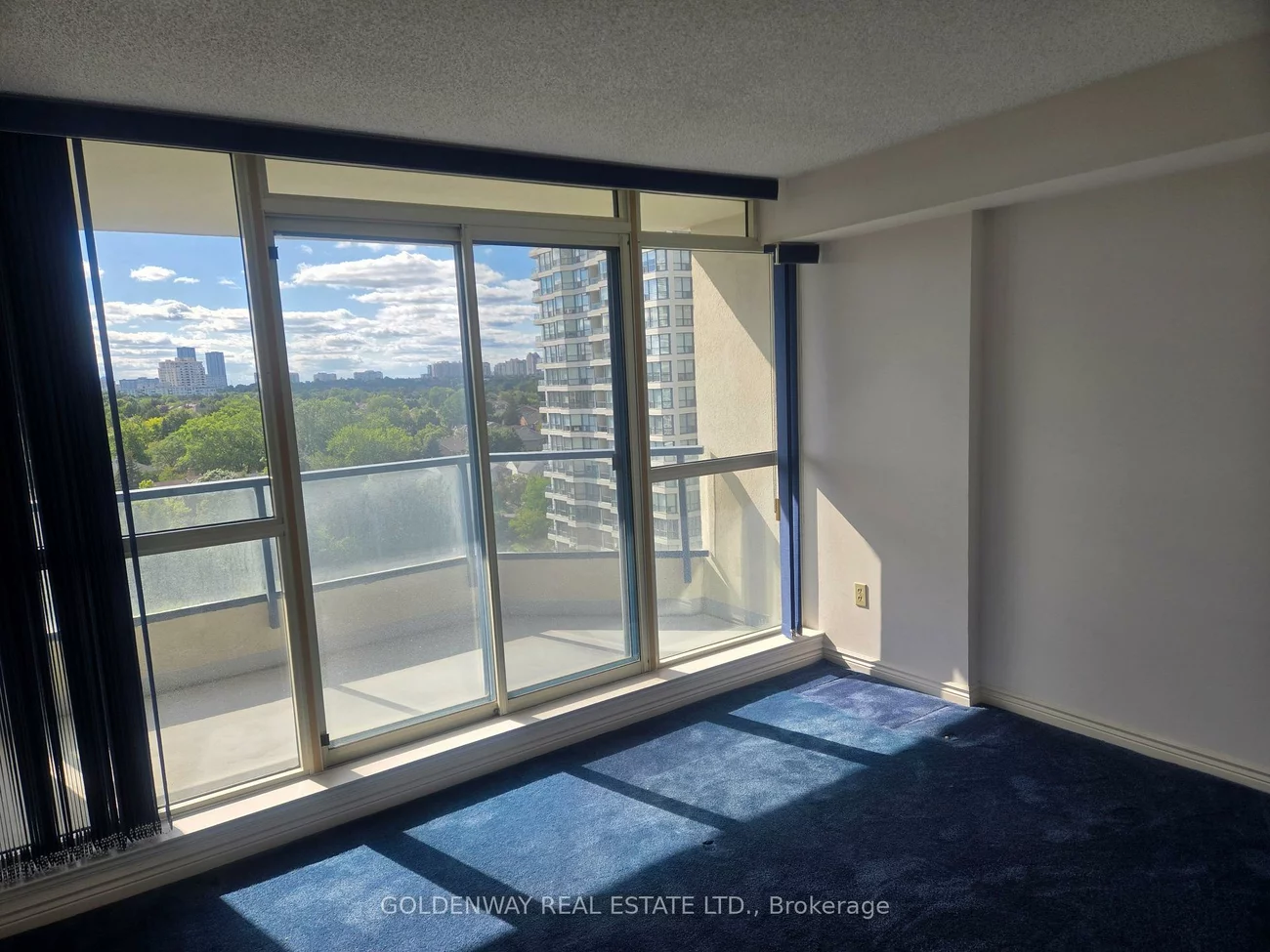 7300, Yonge, Crestwood-Springfarm-Yorkhill, Vaughan