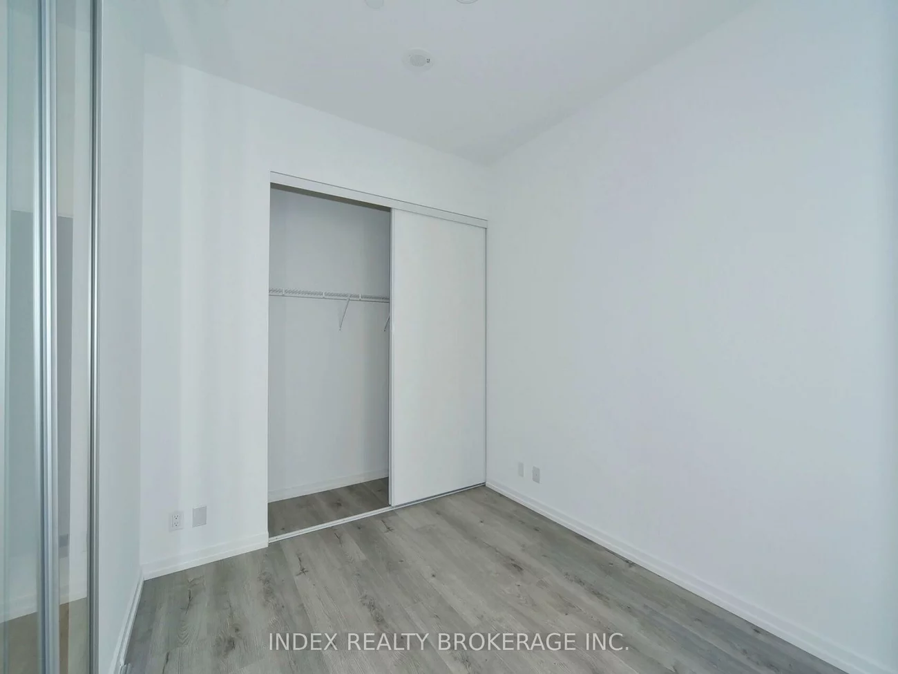 1000, Portage, Vaughan Corporate Centre, Vaughan