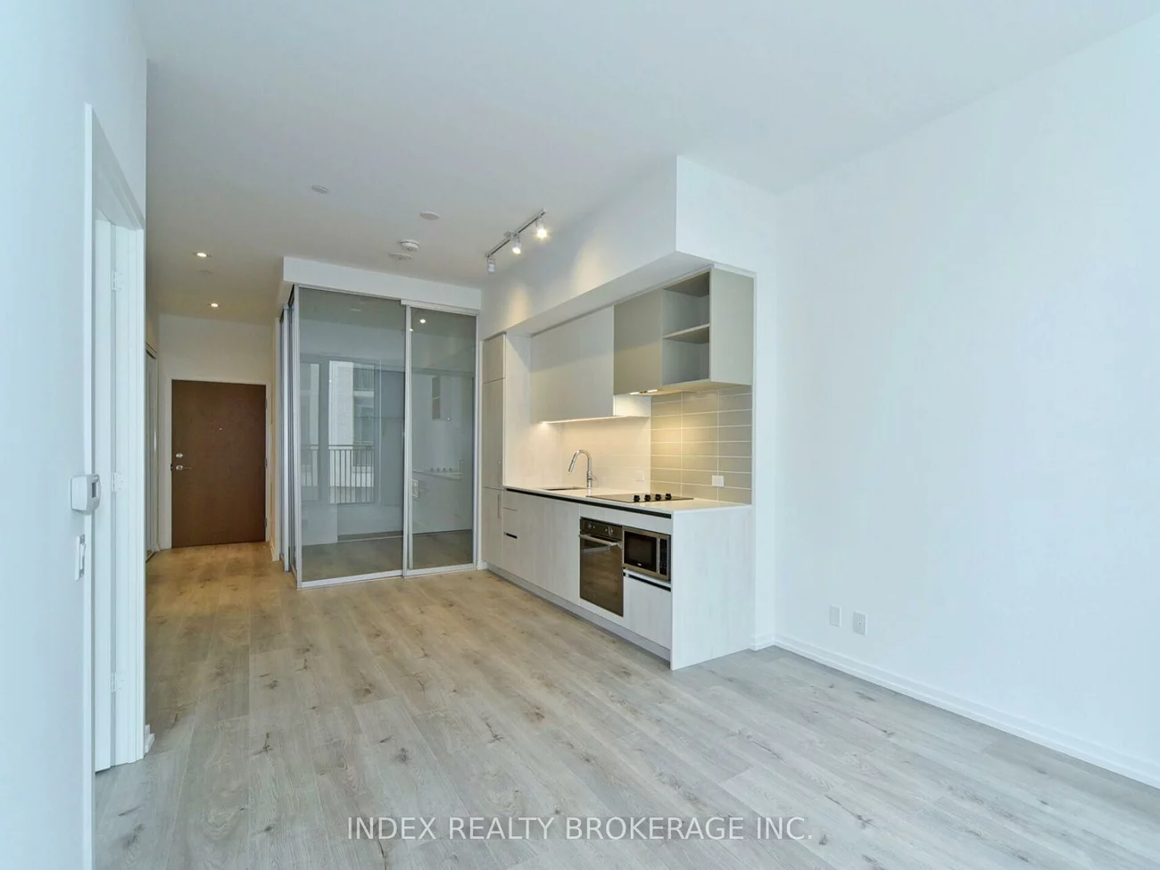 1000, Portage, Vaughan Corporate Centre, Vaughan