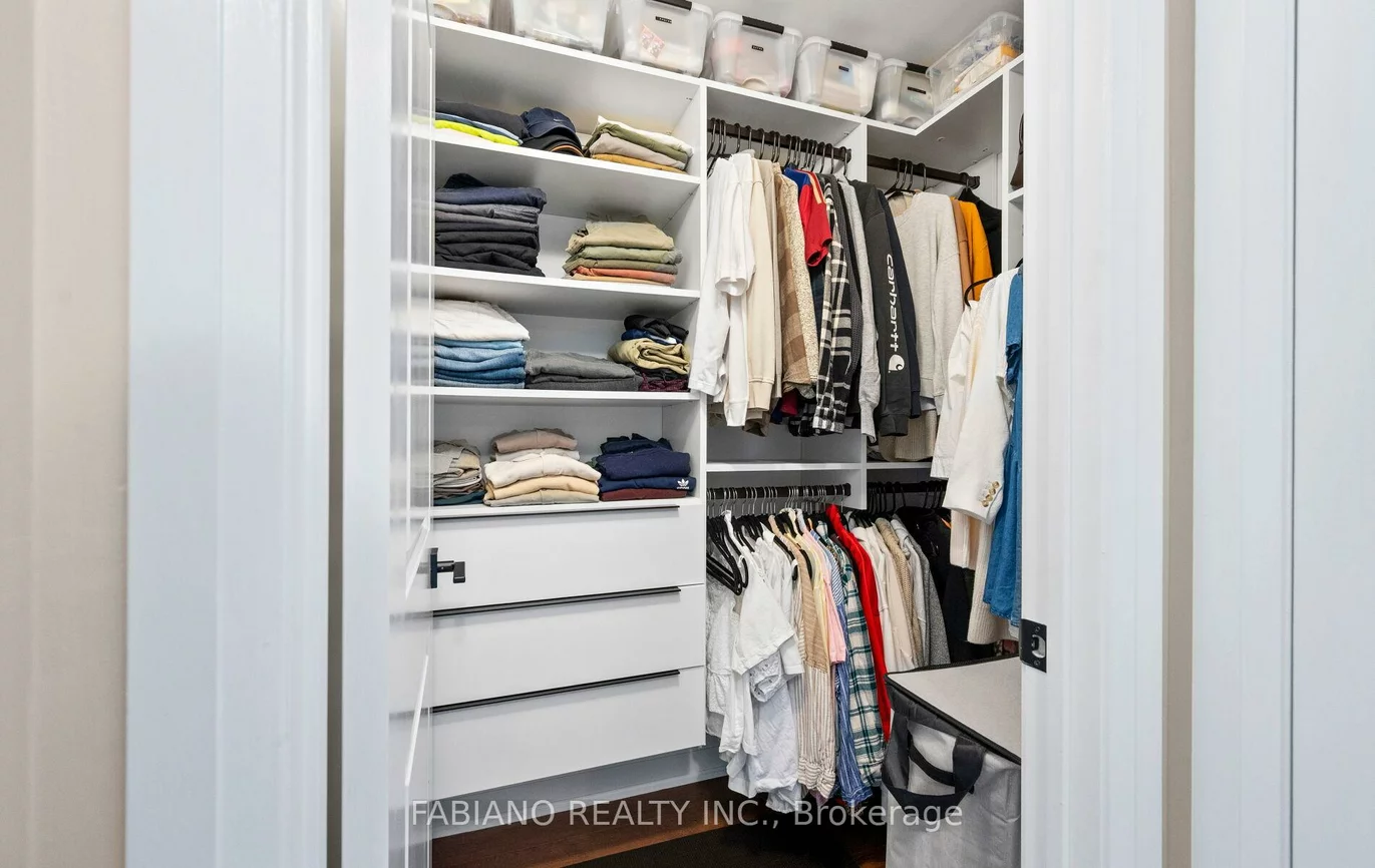 24, Woodstream, Vaughan Grove, Vaughan