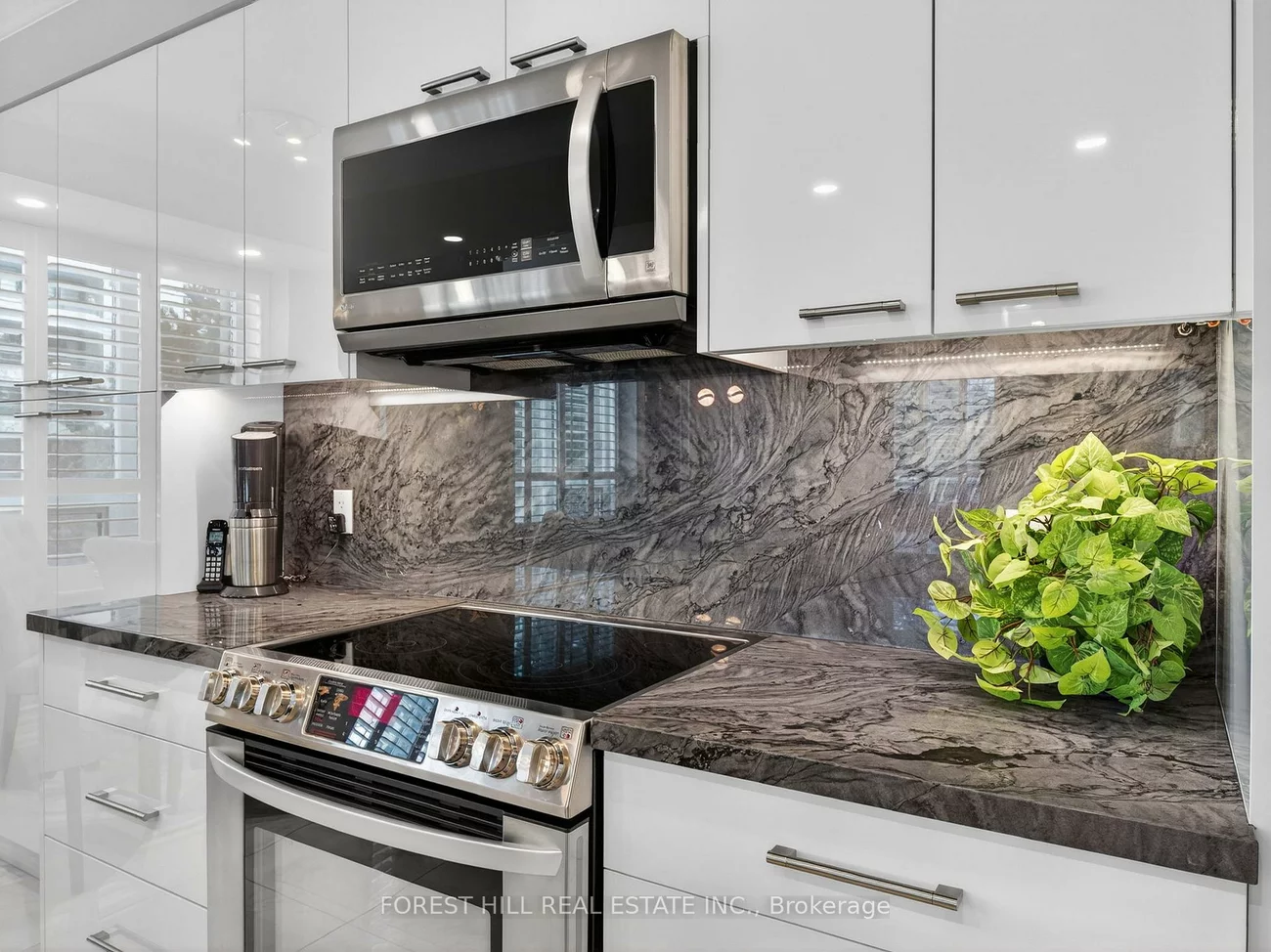 100, Promenade, Brownridge, Vaughan