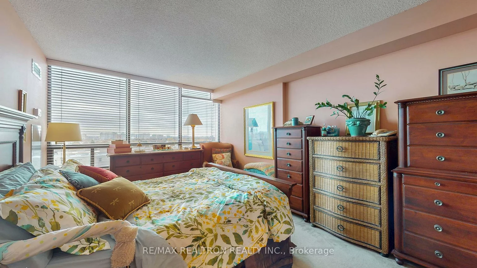 7420, Bathurst, Brownridge, Vaughan