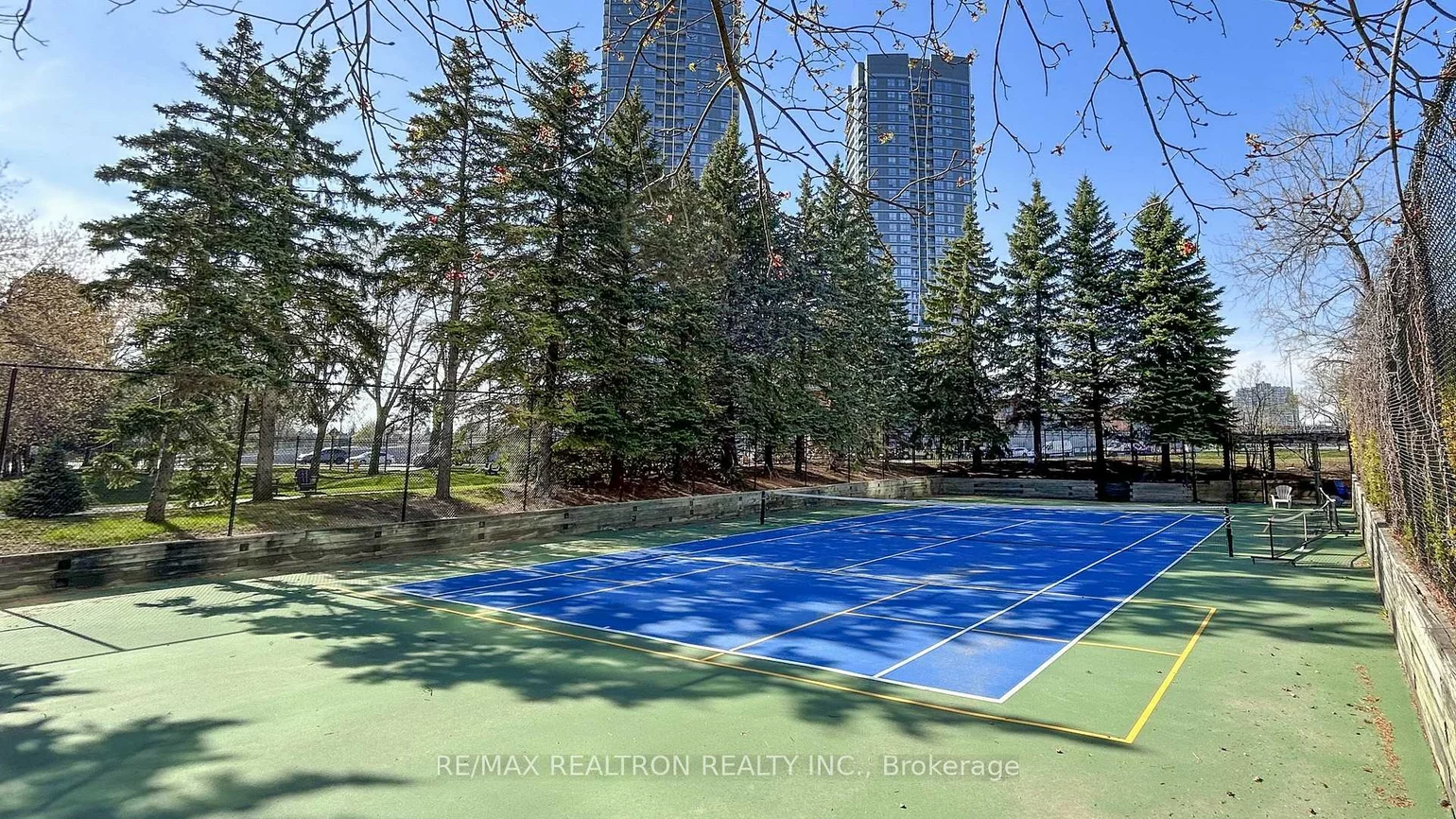 7420, Bathurst, Brownridge, Vaughan