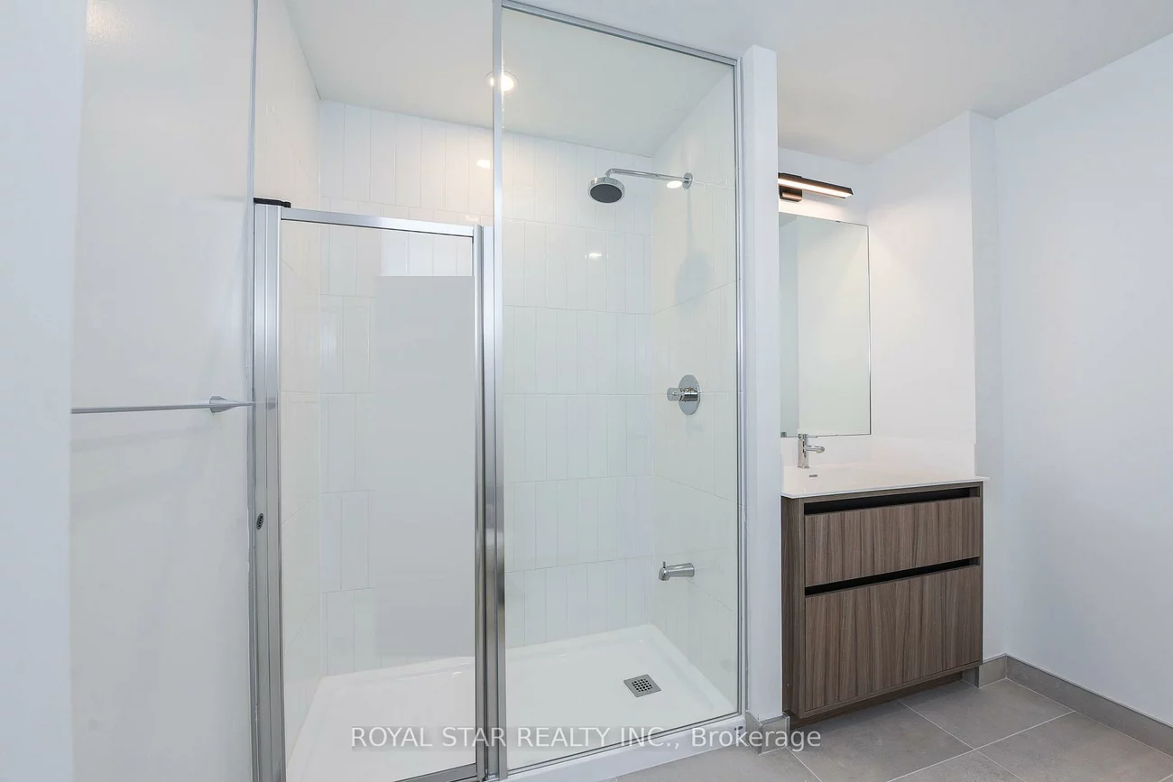 7950, Bathurst, Beverley Glen, Vaughan